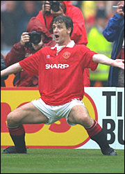 Mark Hughes - tak cieszy się legenda Manchesteru United