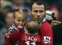 Ryan Giggs z synem i córką