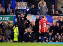 Wayne Rooney podczas meczu z Evertonem